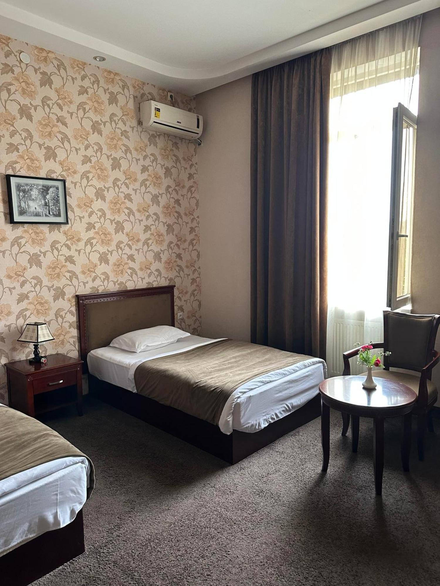 Margo Palace Hotel Tbilisi Bagian luar foto